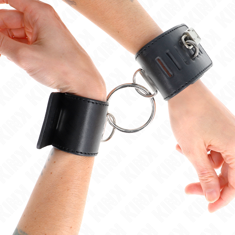 KINK - FASTE HÅNDLEDSBELØBERE MED RING OG HÆNGELÅSLUKNING SORT JUSTERBAR 16-23 CM X 5,5 CM