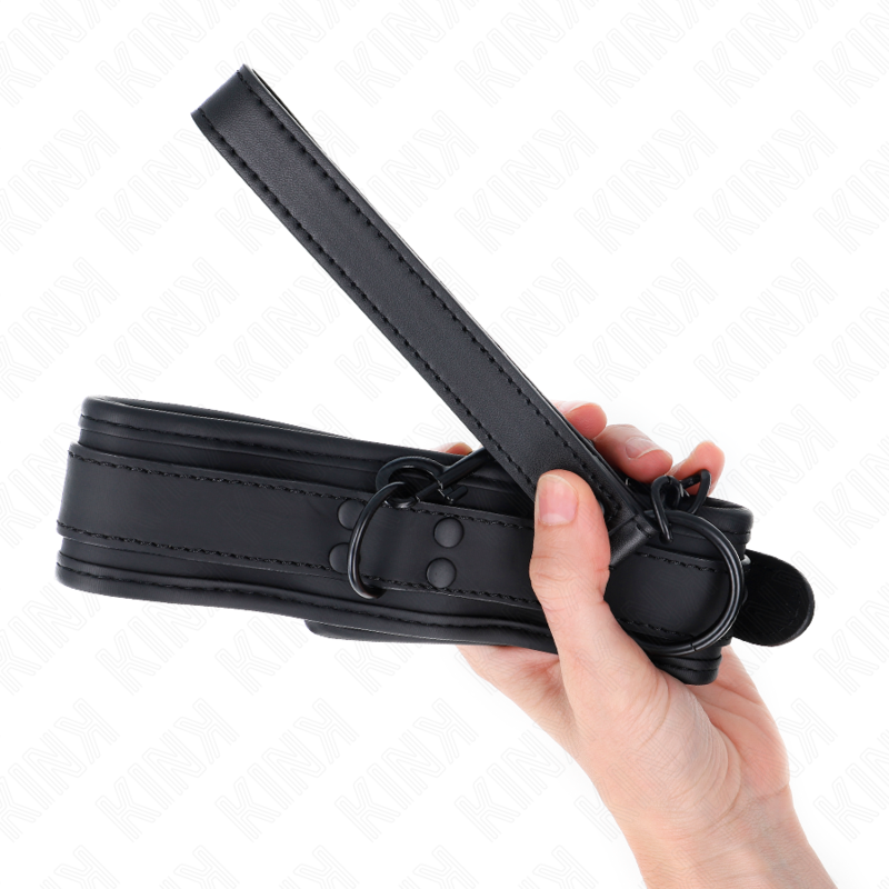 KINK - NEOPREN BONDAGE HALSVÆNG MODEL 1 MED BÆLTE 78 CM JUSTERBAR 37,5 X 49,5 CM