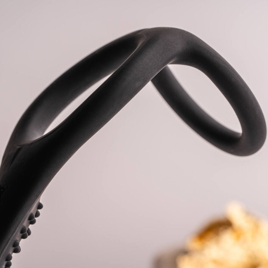 ROCKS-OFF - RO-ZEN RRO ANALPLUG MED VIBRERENDE PENISRING SORT