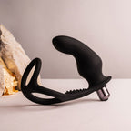 ROCKS-OFF - RO-ZEN RRO ANALPLUG MED VIBRERENDE PENISRING SORT