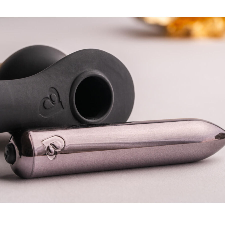 ROCKS-OFF - RO-ZEN RRO ANALPLUG MED VIBRERENDE PENISRING SORT