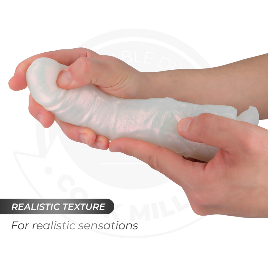 COCK MILLER - DILDO MED SUGEKOP, LYS OG VIBRATION MED FJERNBETJENING HVID 19,5 CM